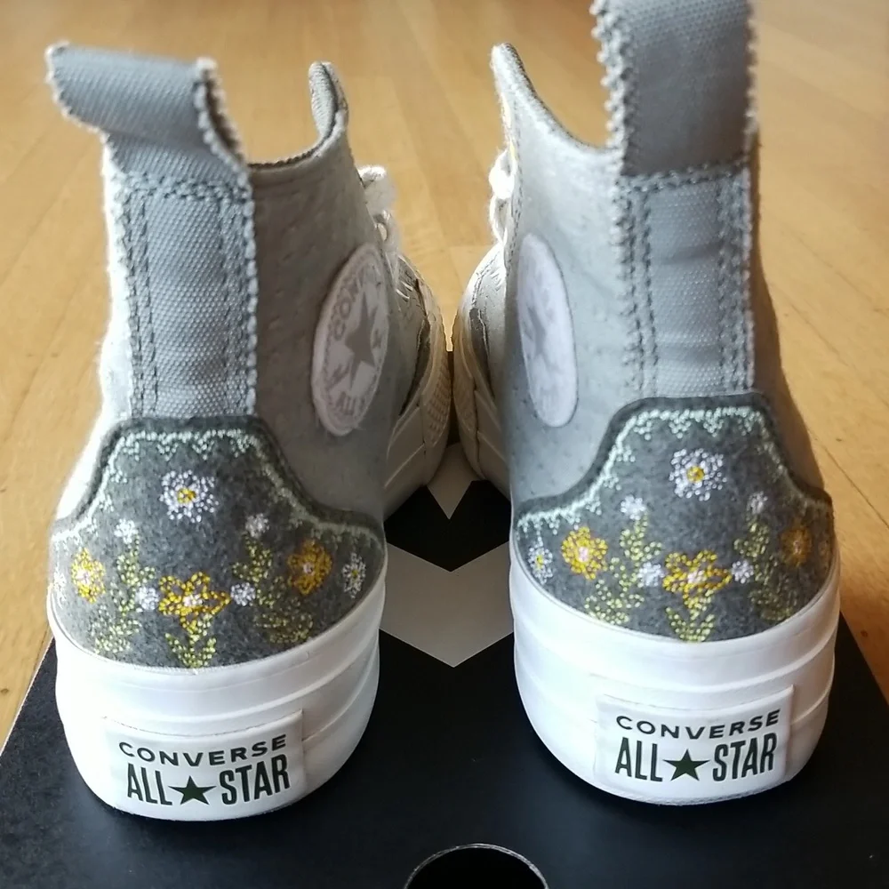 Converse Chuck Taylor All Star Lift Platform Autumn Embroidery Shoes. Size 5.5 - Picture 3 of 12